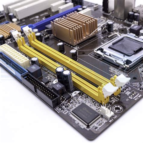 scheda madre lga 775.
